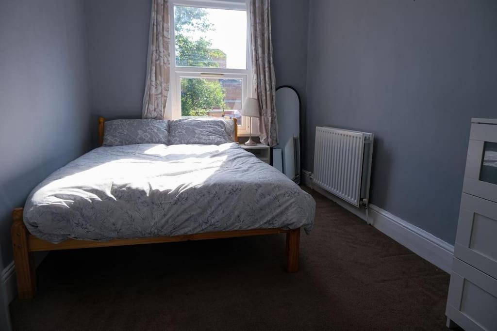4 Bedroom House In Turnpike Lane/Wood Green ลอนดอน ภายนอก รูปภาพ